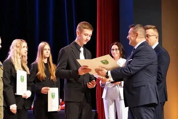Stypendia Starosty Janowskiego dla uczniów ZS im. Wincentego Witosa